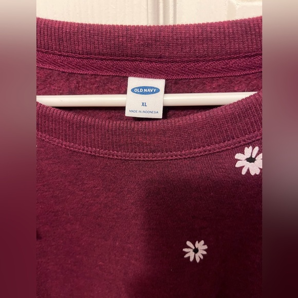 Maroon Sweatshirt with Daisies - Picture 2 of 4